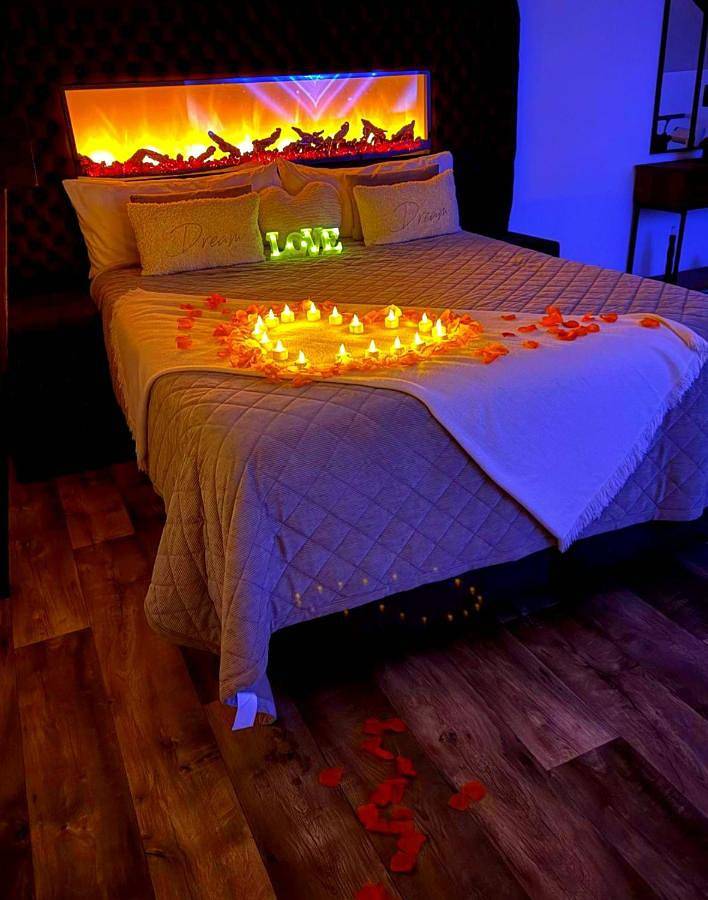 Villa pour 2 personnes, avec terrasse ainsi que sauna et jacuzzi, animaux acceptés en Auvergne - 2