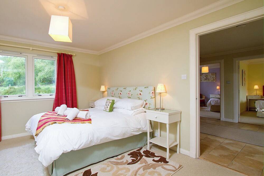 3 bedroom accommodation in North Ballachulish, Glencoe in Ballachulish, Highlands