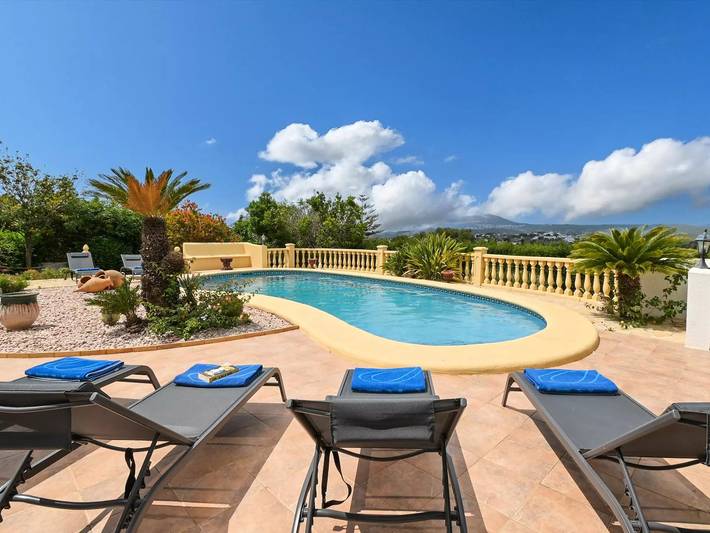 Chalet para 4 personas, con jardín en Jávea