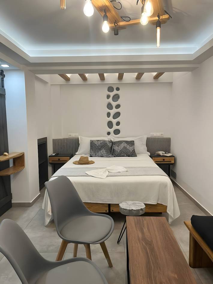 Gîte pour 2 personnes, avec jardin dans Naxos - 2