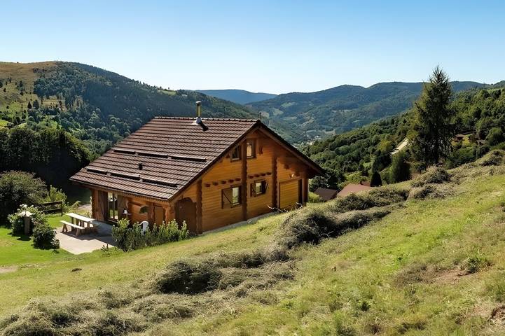 Chalet „Des Papillons“ mit Bergblick, privater Terrasse und Wlan in La Bresse, Regionaler Naturpark Belchen der Vogesen