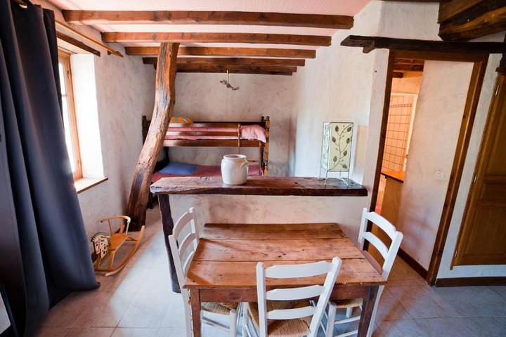 Location de vacances pour 5 personnes, avec jardin ainsi que terrasse et vue à Étrigny - 4