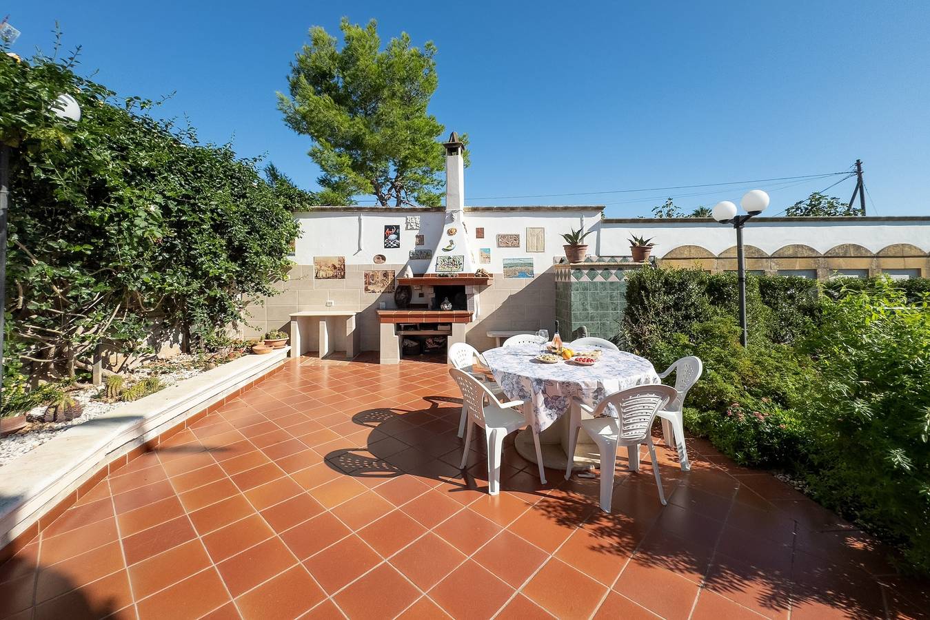 Ferienhaus 'Blue House In Villa Con Piscina' mit Gemeinschaftspool, Wi-Fi und Klimaanlage in Scala di Furno, Porto Cesareo
