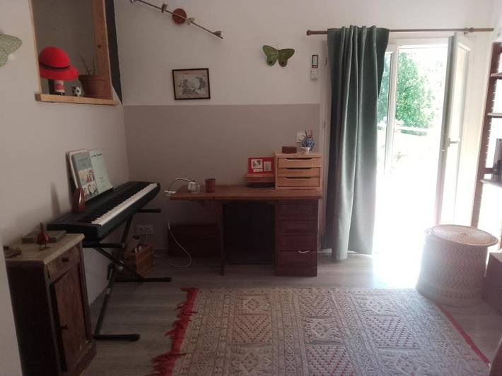 Location de vacances pour 4 personnes, avec terrasse ainsi que vue et jardin, animaux acceptés à Chabrillan - 3