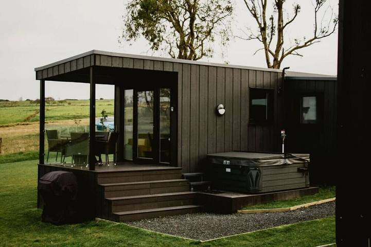 Holiday apartment for 4 people, with balcony in County Antrim