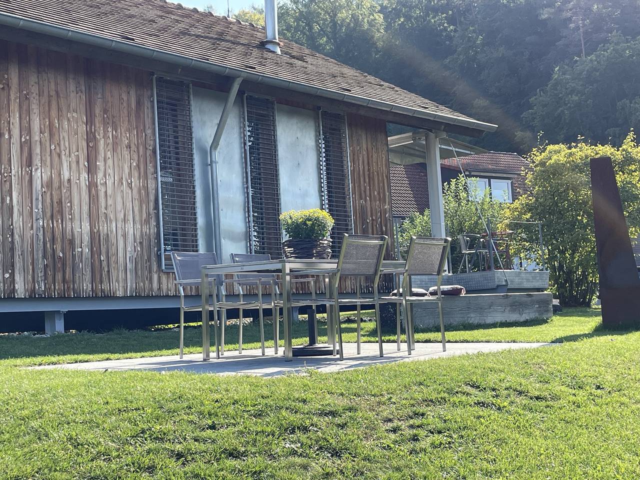 Ferienhaus Sonnenchalet - Sonnenchalet mit Kamin und Garten, 1 Schlafzimmer, max. 2 Personen in Bodman-Ludwigshafen, Landkreis Konstanz
