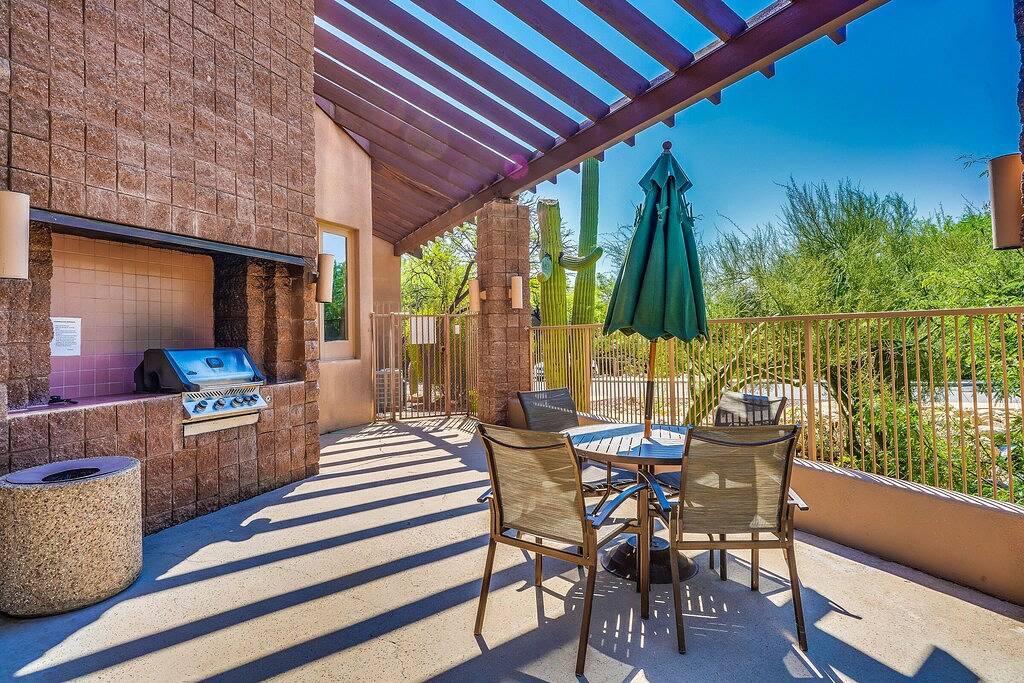 Ganze Wohnung, Canyon View 2bd 2ba, king + qn beds, pools, hiking, pickleball, gym, mtn views in Catalina Foothills, Pima County