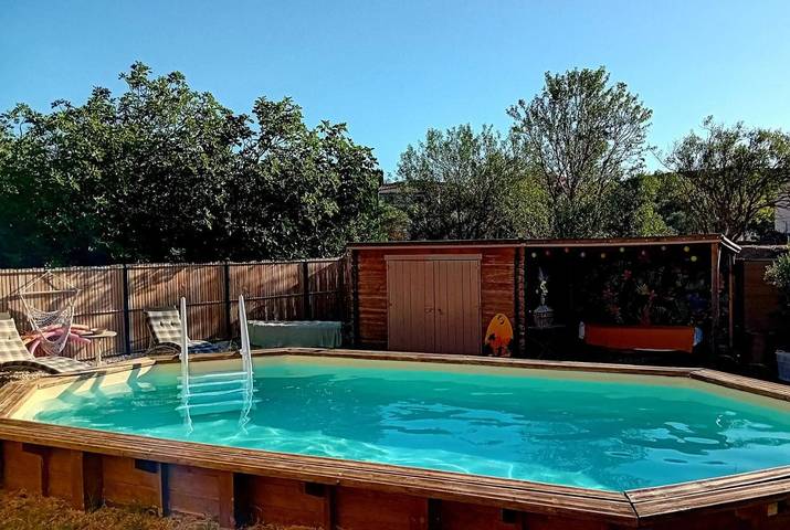 Gîte pour 2 personnes, avec jardin ainsi que vue et piscine à Caumont-sur-Durance - 2
