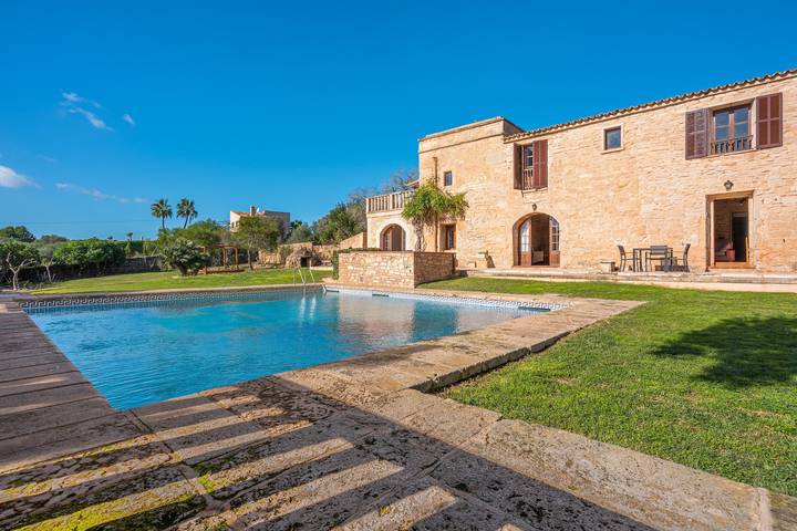 Apartamento inteiro, Apartamento 'Es Turo de Menorca' com piscina, A/C e Wi-Fi in Ses Salines, Costa de Maiorca