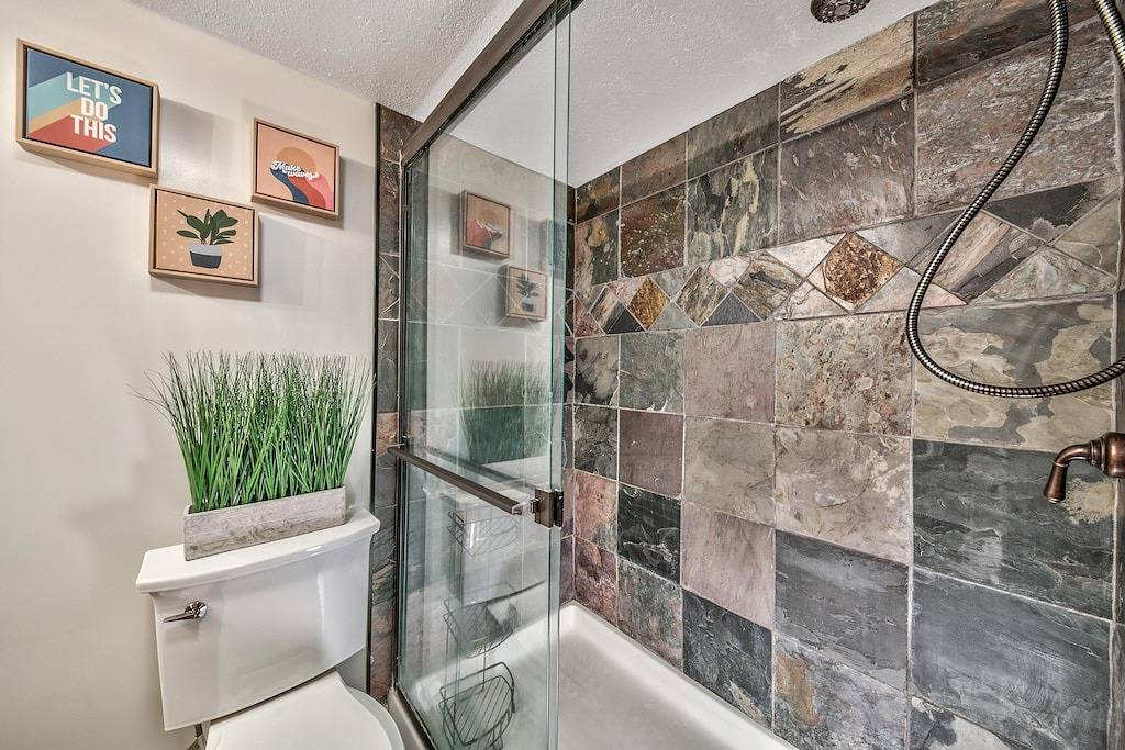 Larch Chalet- 1Br, 1Ba 2 Min to Heavenly, Hot Tub in Bijou Park, South Lake Tahoe