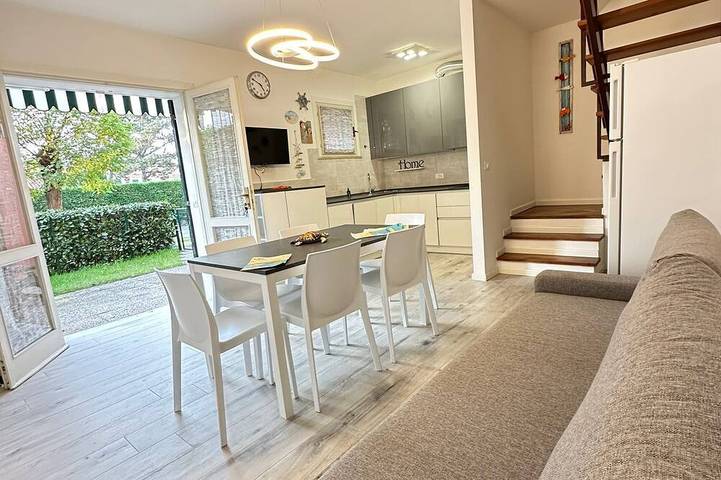 Villa für 6 Personen, mit Garten und Pool in Bibione