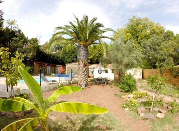 Location de vacances pour 4 personnes, avec terrasse et vue ainsi que jardin et piscine à Octon - 4