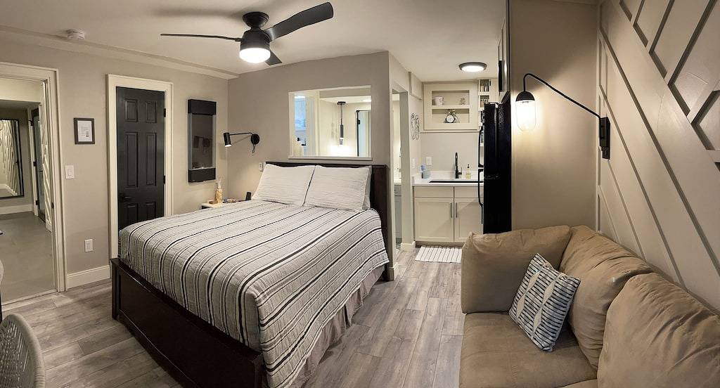 Ganze Wohnung, Modern Basement Studio with Private Entrance in Centennial, Arapahoe County