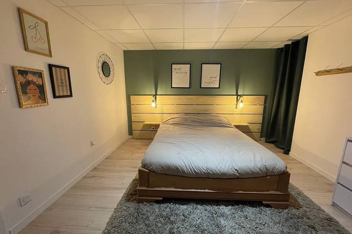 Location de vacances pour 11 personnes, avec jardin à La Boissière-de-Montaigu - 2