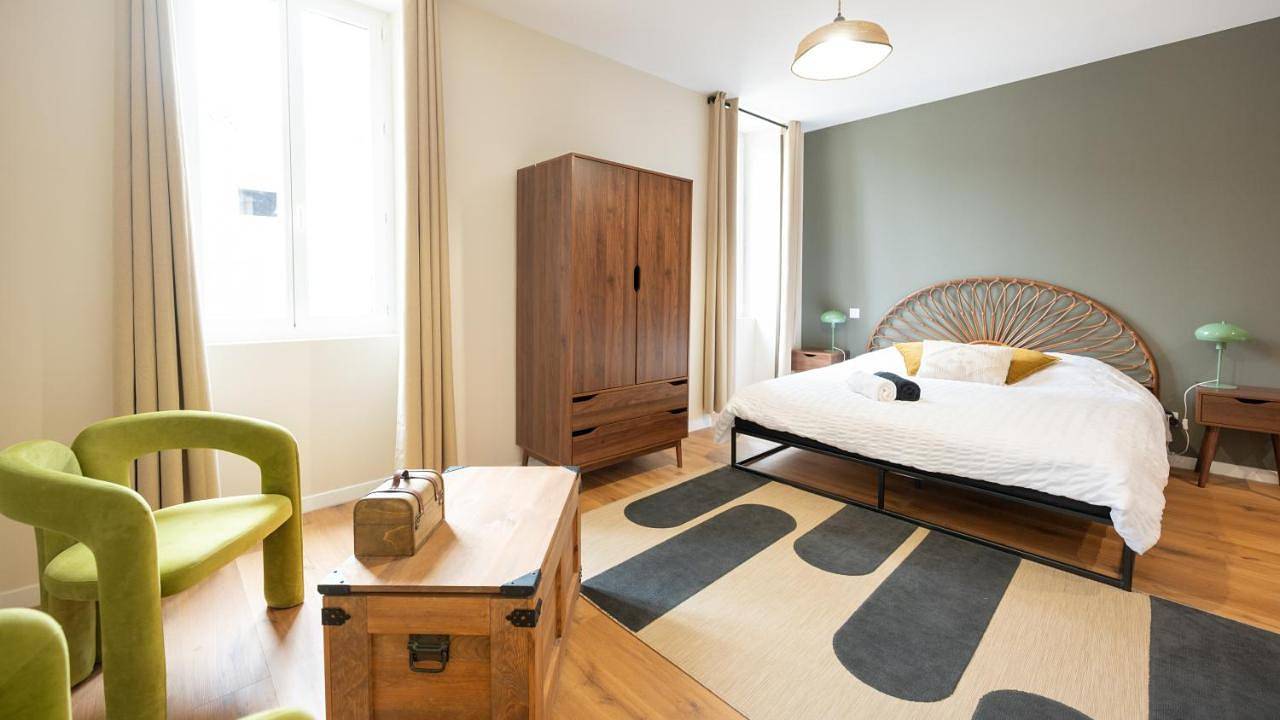 Appartement entier, One-Bedroom Apartment in Lauzerte, Quercy