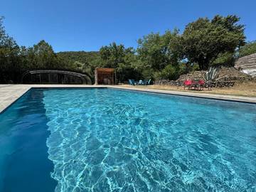 Gîte pour 3 personnes, avec jardin ainsi que piscine et vue à Beauchastel