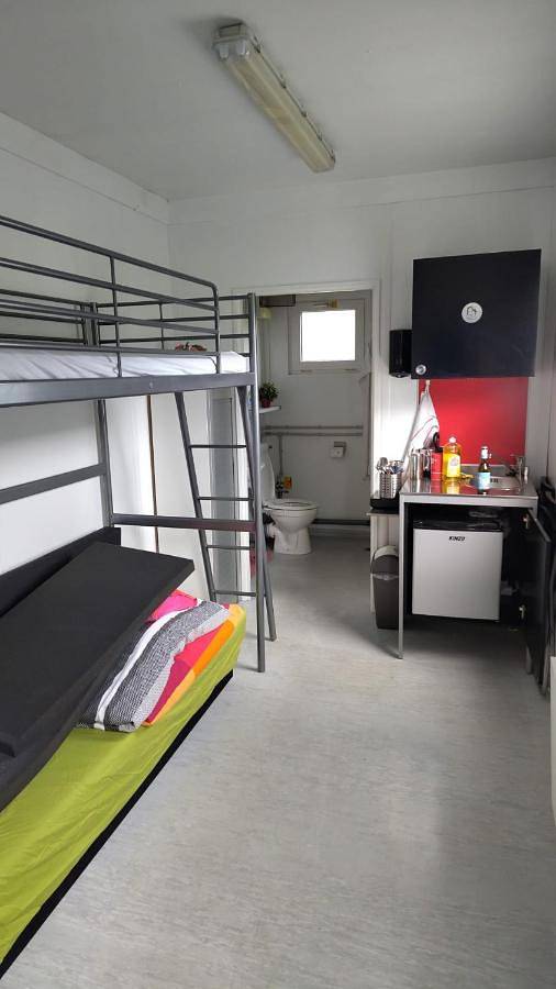 Camping voor 2 personen, with uitzicht and terras as well as tuin and sauna in Tirol