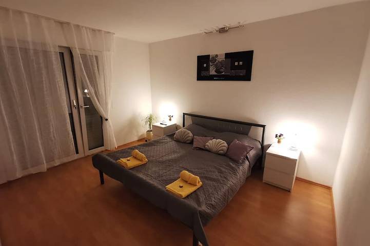 Ferienwohnung für 6 Personen, mit Balkon und Garten in Bergpark Wilhelmshöhe - 3