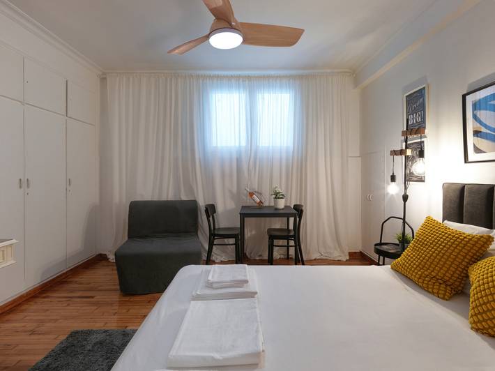 Appartement entier, ·Semi Basement·Modern Living in Kolonak in Section centrale d'Athènes, Athènes