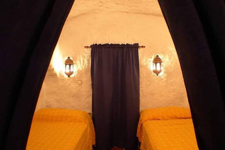 Maison Troglodyte Cueva Almendro, près de Grenade, Wifi gratuit in Guadix, Géoparc de Grenade