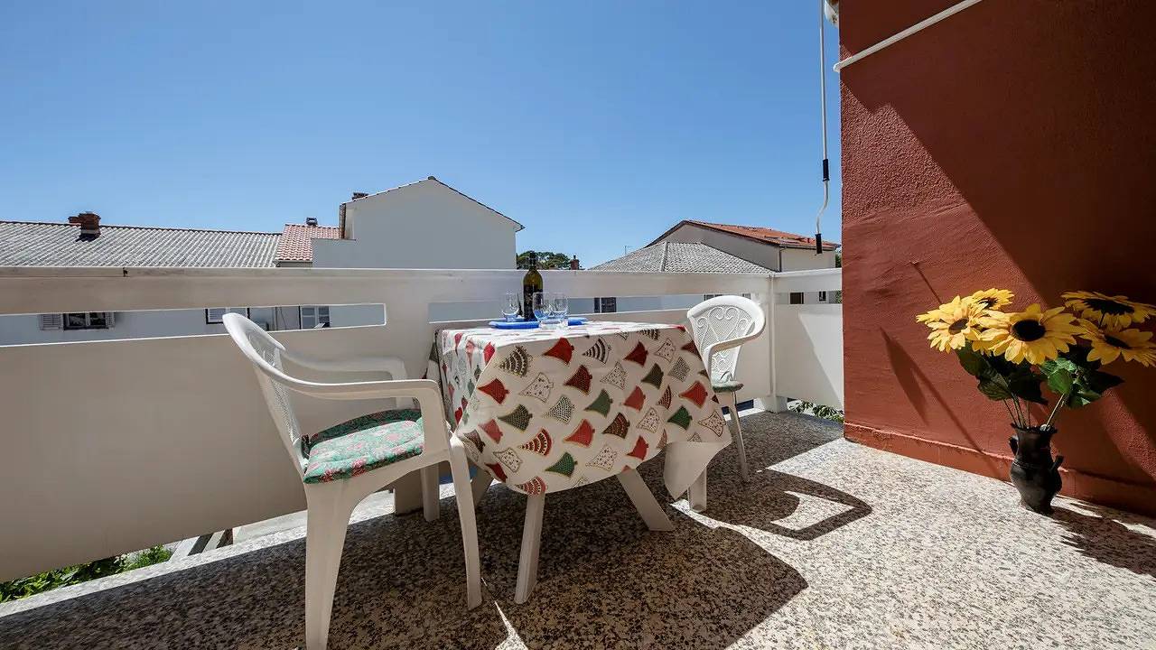 Zimmer für 3 Personen (16 m²) in Rab in Palit, Rab