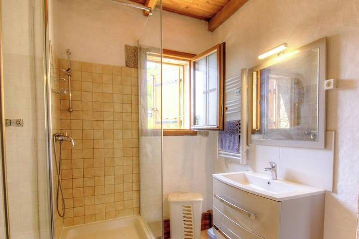 Location de vacances pour 4 personnes, avec jardin à Levie - 2