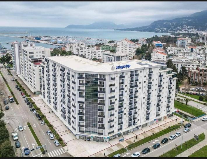 Apartament wakacyjny dla 4 osób, z balkon i widok w Bar