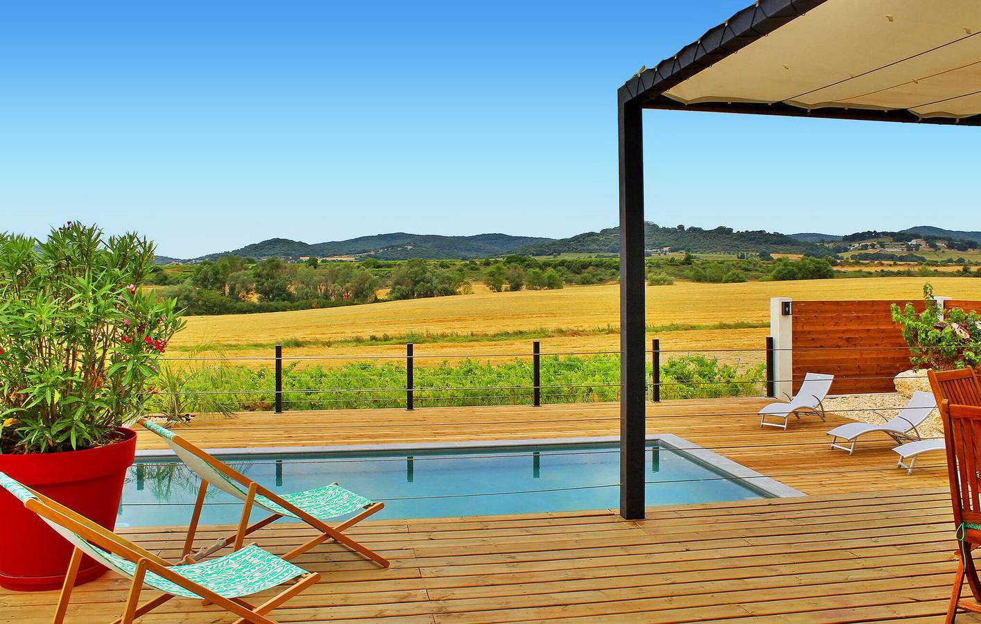 Luxury Apartment with Pool, Parking & Internet in Bessas, Ardèche