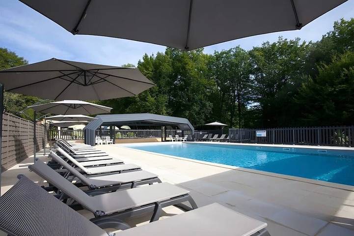 Location de vacances pour 2 personnes, avec sauna et jardin ainsi que piscine et terrasse à Calviac-en-Périgord - 3