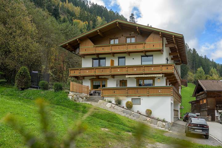 Ferienwohnung für 4 Personen, mit Balkon und Terrasse in Kaltenbach