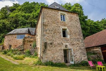 Gîte pour 2 personnes, avec piscine et jardin en Corrèze