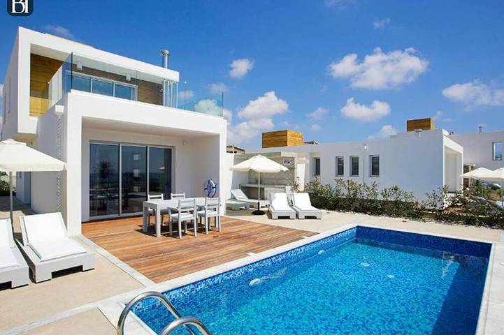 Villa for 4 people, with balcony in Paphos
