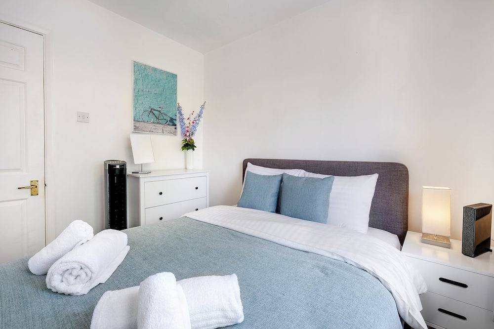 Sharp Close 4  Bedroom, 2 Bathroom in Aylesbury in Aylesbury, Chiltern Hills