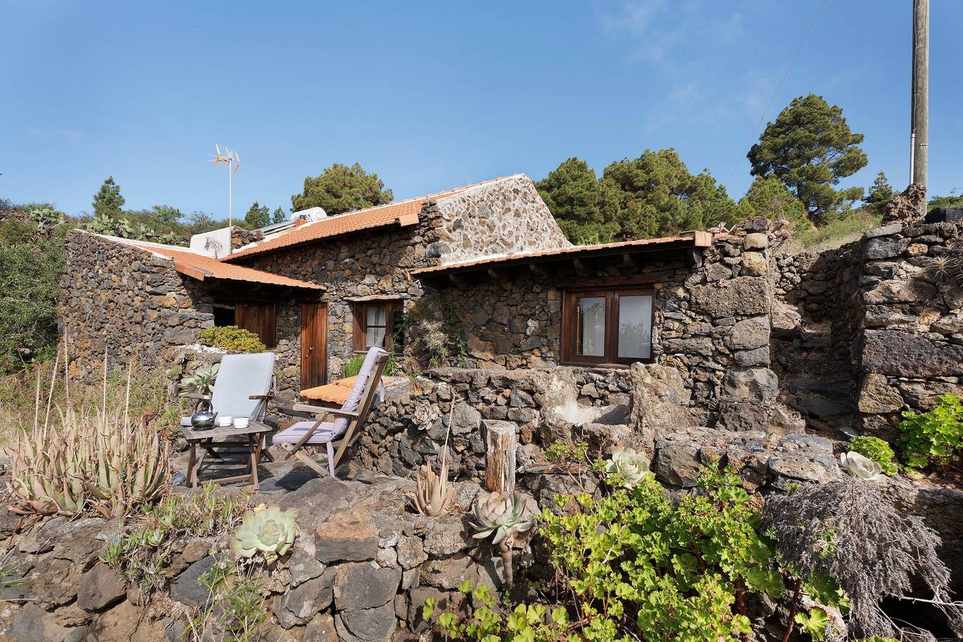 Vacation Home "Casa Rural La Jarita" with Mountain View & Private Terrace in Las Casas (EL Hierro), El Pinar de El Hierro