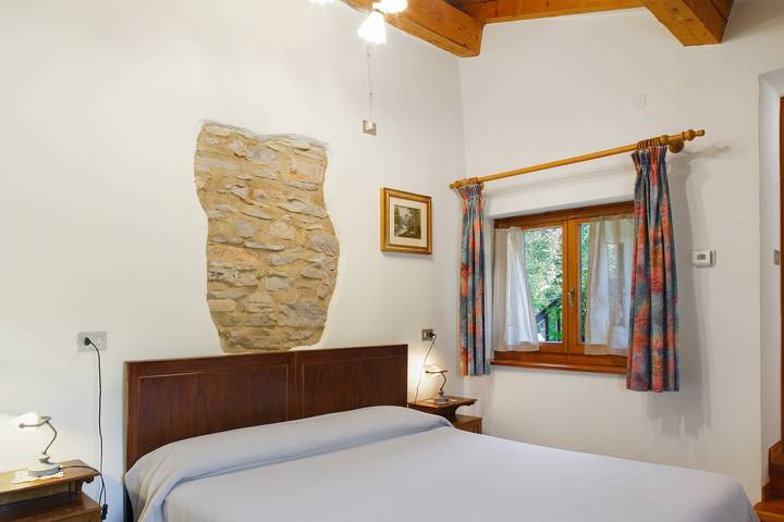 Entire apartment, Room 'Camera 2' with Mountain View, Shared Garden and Wi-Fi in Arsiè, Belluno Province