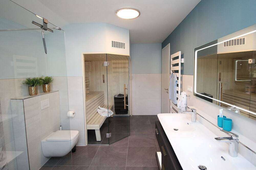 Ganze Wohnung, Exclusives Apartement in Glowe Villa Am Meer Og in Hauptstrand Glowe, Glowe
