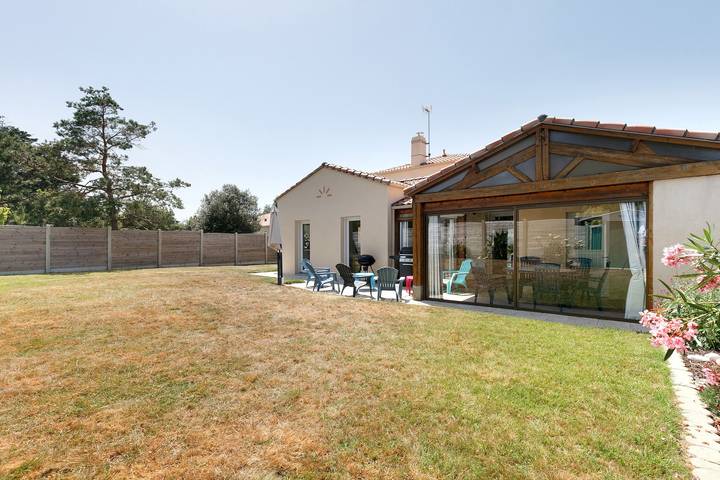 Location de vacances pour 13 personnes, avec jardin à La Plaine-sur-Mer - 2