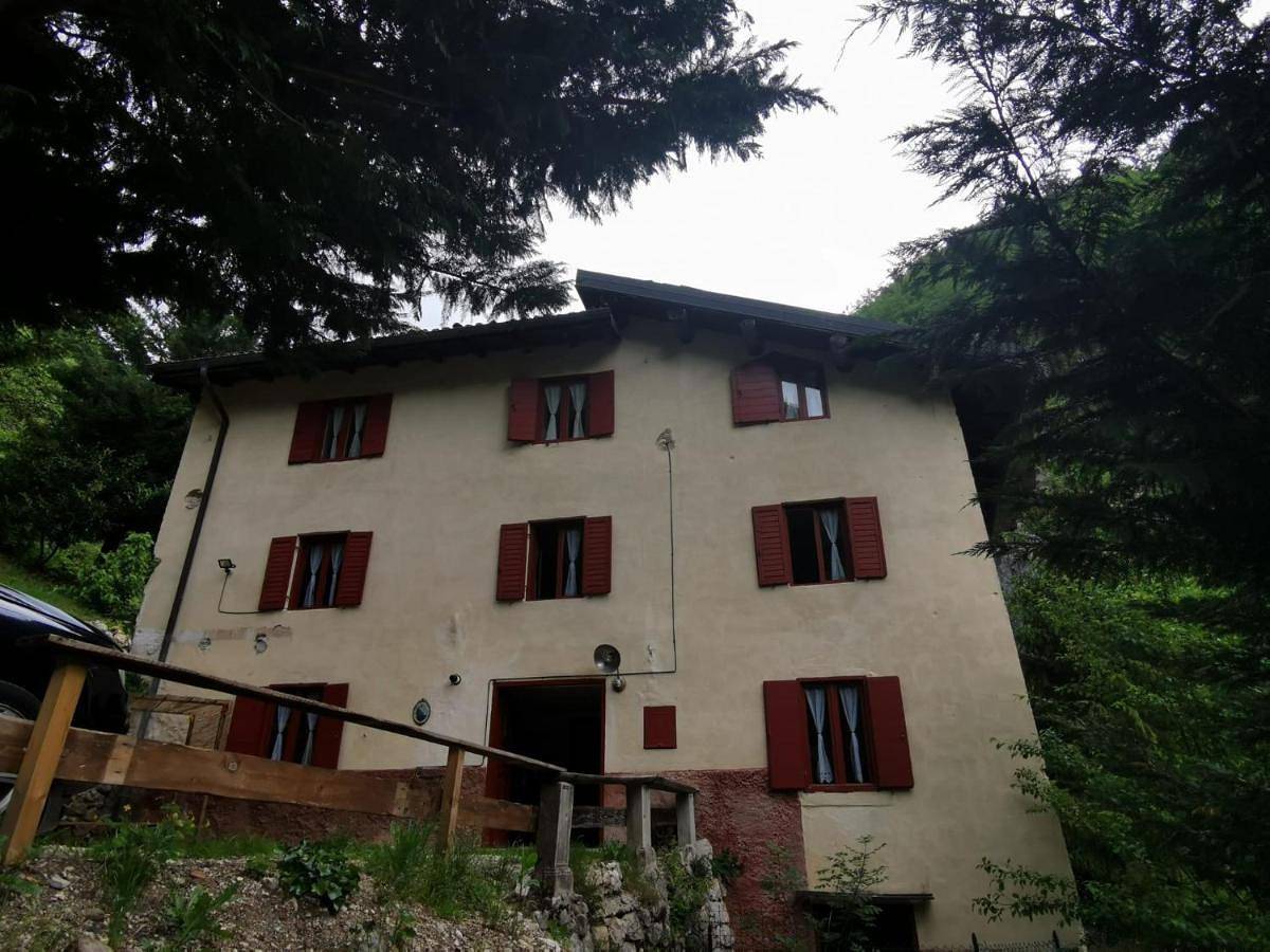 Single Room with Garden View in Parrocchia, Vallarsa