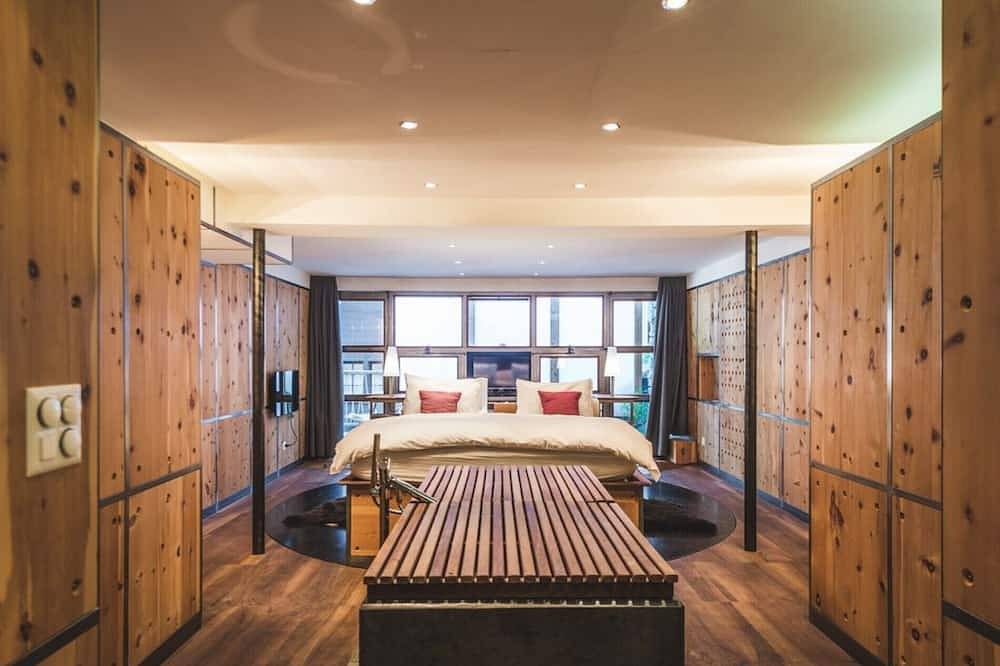 Luxurious 3 bedroom Chalet located in beautiful town of Zermatt in Zermatt, Wallisian Alps
