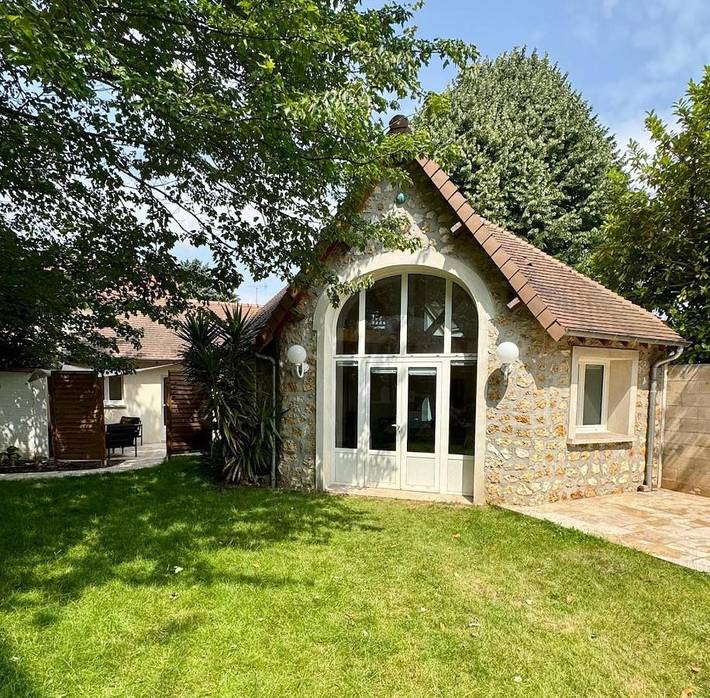 Location de vacances pour 4 personnes, avec Terrasse à Saint-Gratien
