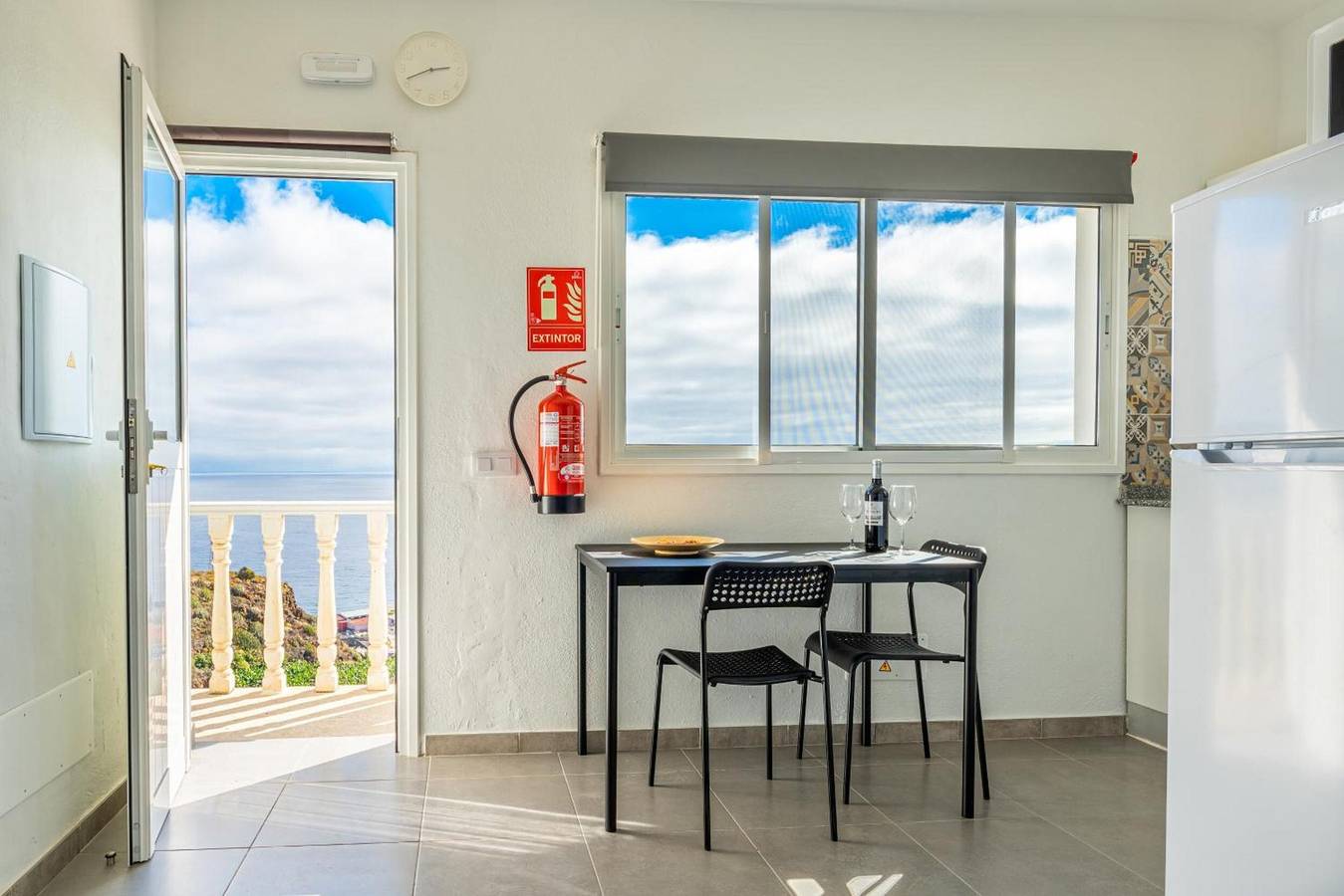 Appartement entier, Appartement 'Vivienda Vacacional Tinisagua 2' avec vue sur mer, balcon et Wi-Fi in El Fuerte, Breña Alta