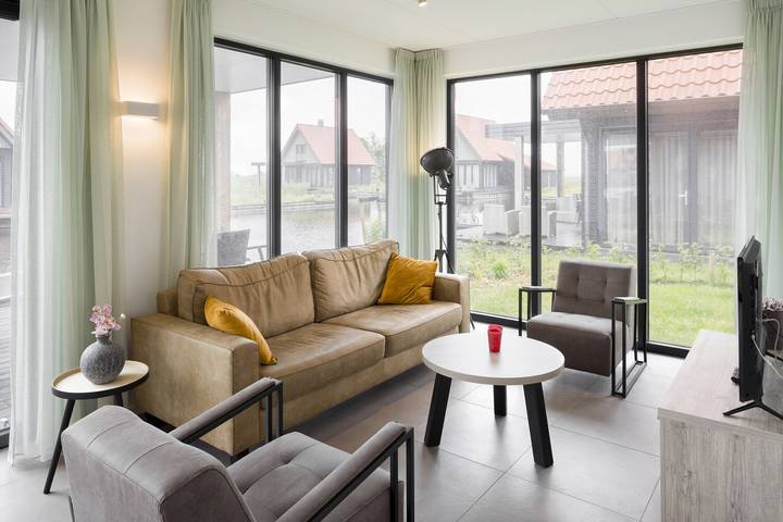 Ferienhaus für 4 Personen, mit Garten in Ossenzijl