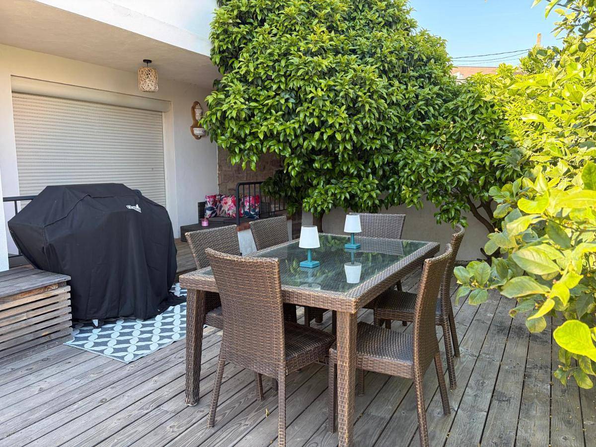 Two-Bedroom House in Fréjus, Côte méditerranéenne (France)