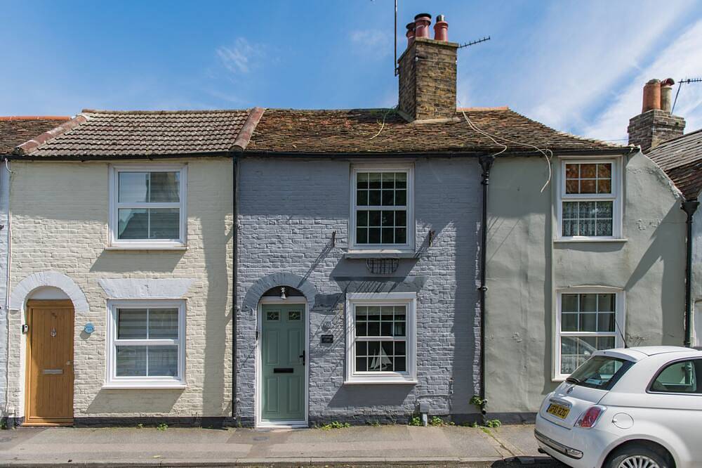 Cosy and quirky seaside cottage in the heart of Deal's conservation area in Deal, Kent