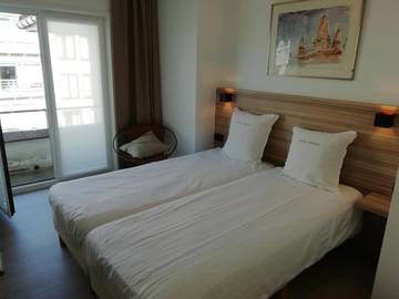 Chambre d’hôte pour 4 personnes, avec balcon ainsi que vue et jardin, animaux acceptés dans Coxyde-les-Bains