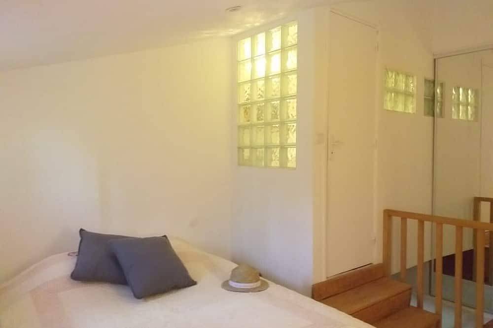Mazet en Pierre - 4 Personnes - 2 Pièces - 1 Chambre - 60 m² in Le Plan-de-la-Tour, Mittelmeerküste (Frankreich)