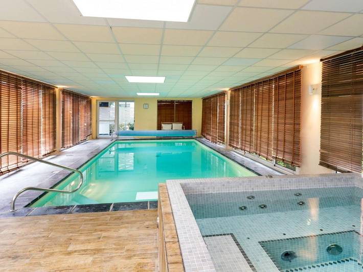 Hôtel pour 2 personnes, avec piscine ainsi que sauna et jardin