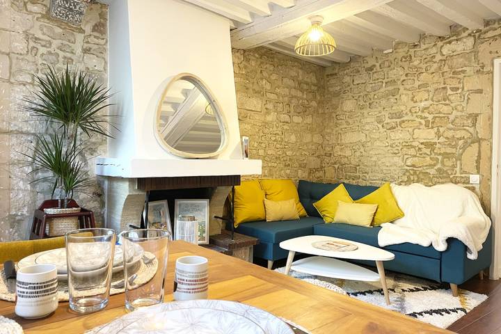 Appartement entier, 🌲 Le Jardin - Place St Sauveur - Centre Historique in Caen, Région de Caen