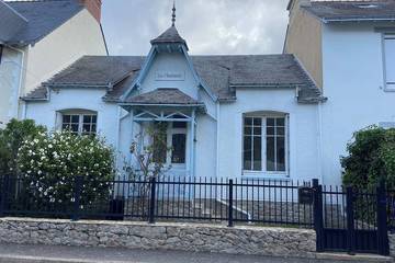 Gîte pour 8 personnes, avec jardin dans Plage du Nau