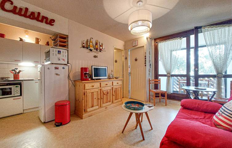 Ganze Ferienwohnung, Gemütliche Ferienwohnung mit Parkplatz, 300 m vom Strand von Saint-Georges de Didonne entfernt in Saint-Georges-de-Didonne, Rochefort und Umgebung